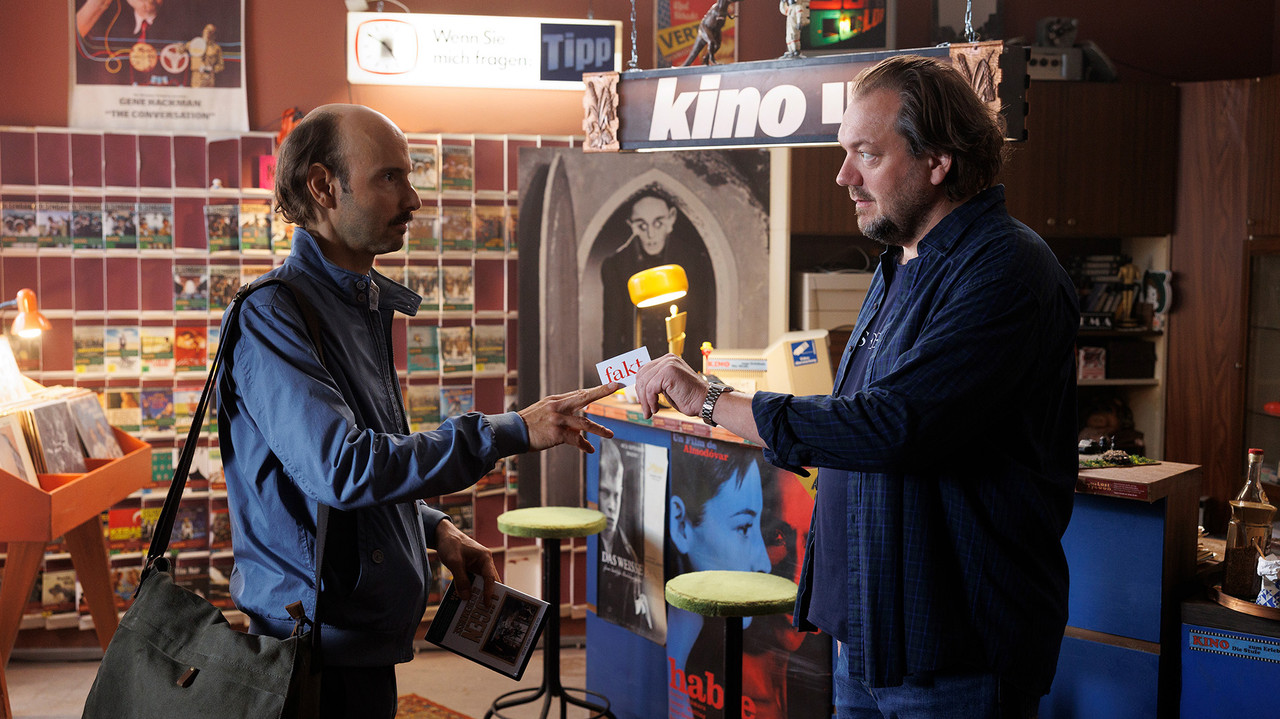 Der Held vom Bahnhof Friedrichstraße backdrop