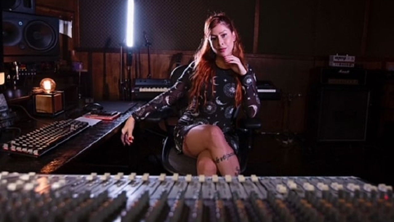 Pitty: Casulo Musical backdrop