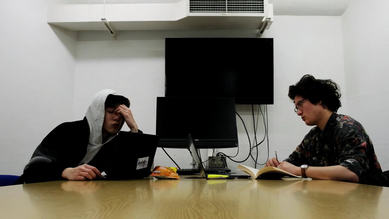 Head to Head backdrop