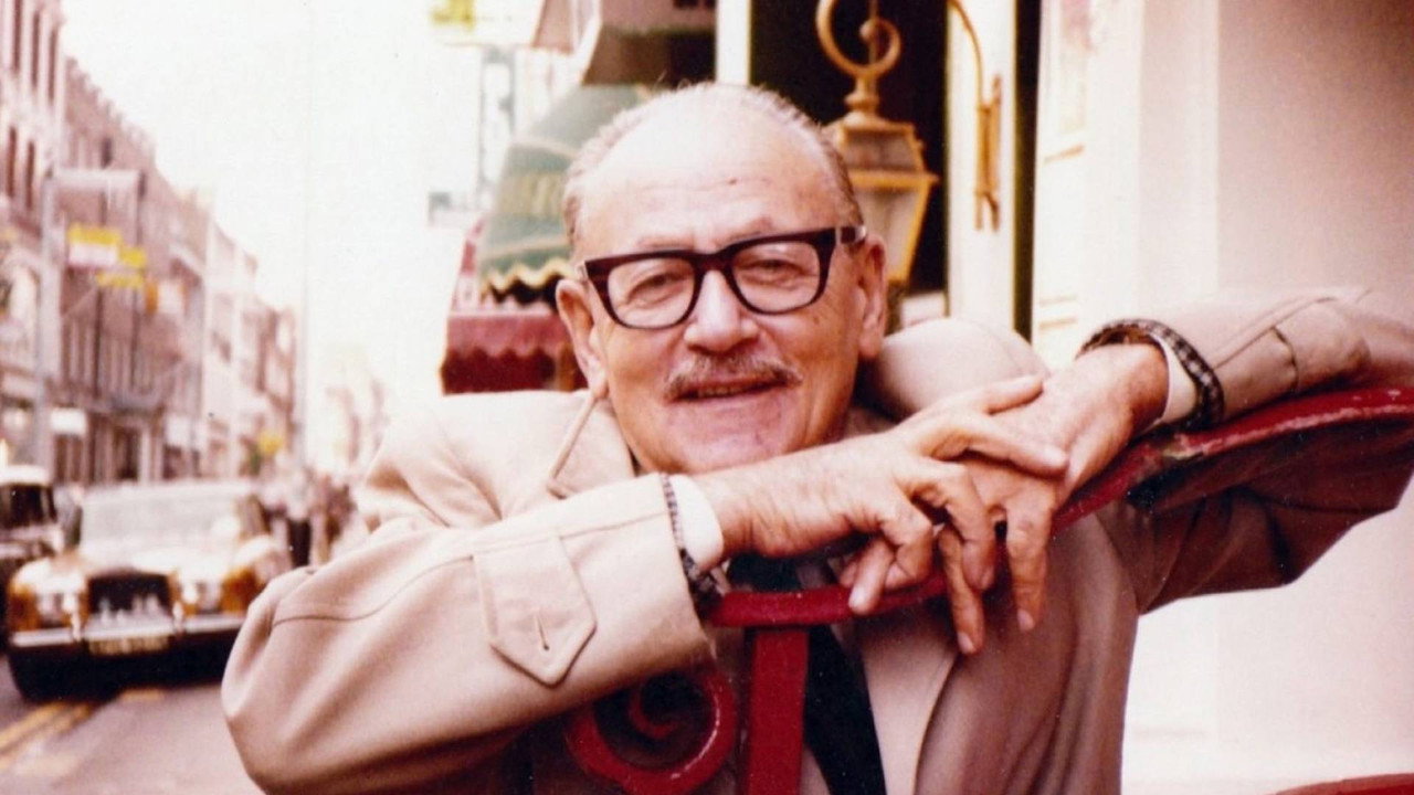 Dezo Hoffmann – Photographer of The Beatles backdrop