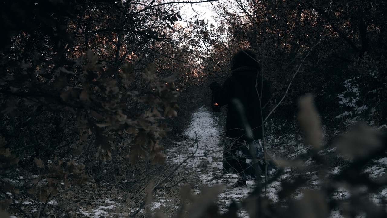 Тихо в снега backdrop