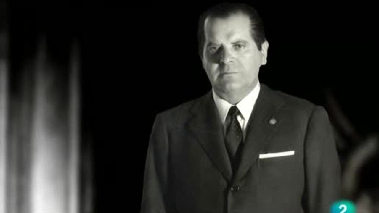 Barreiros, motor humano backdrop