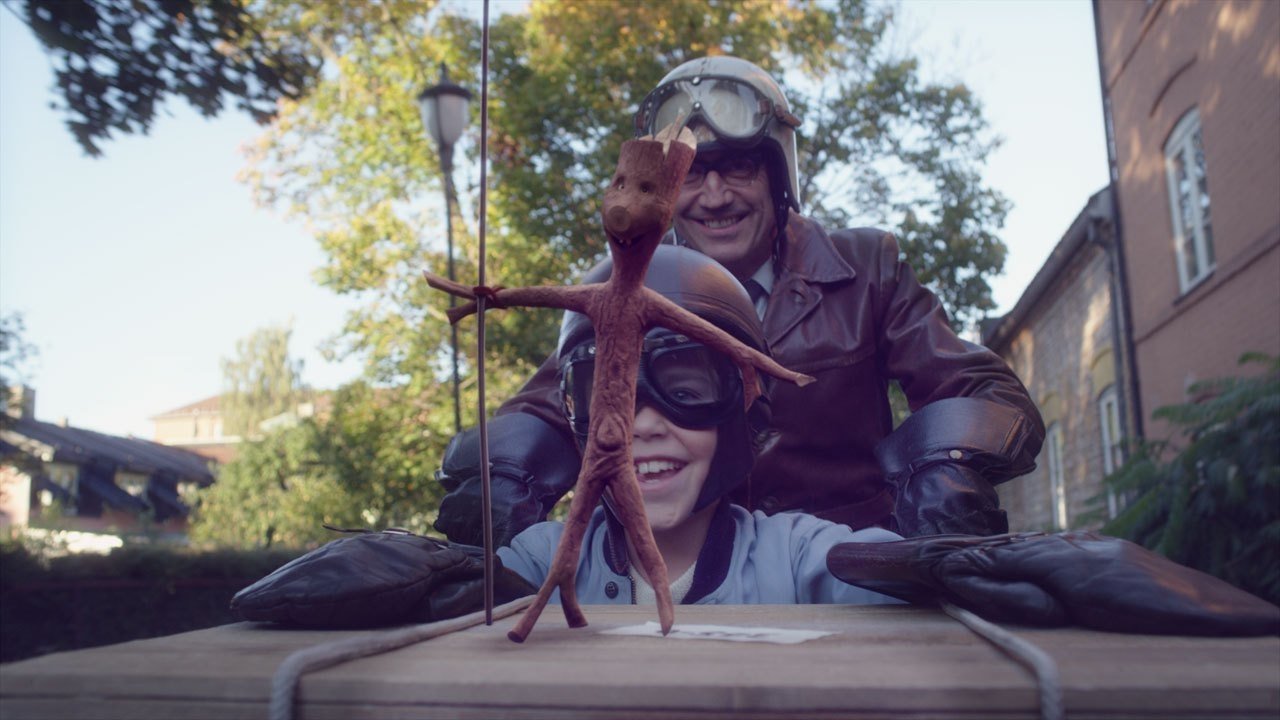 Twigson in Trouble backdrop