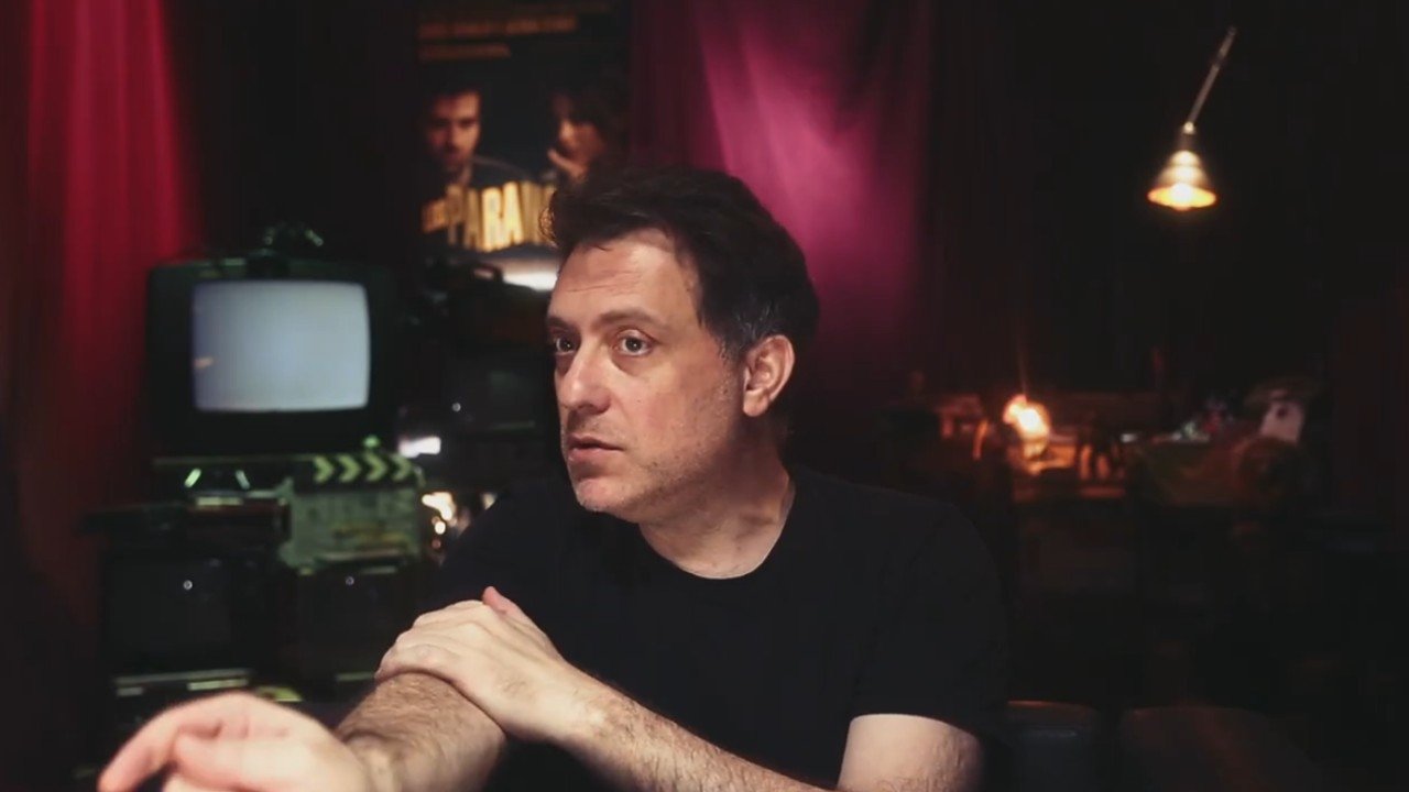 El paranoico backdrop