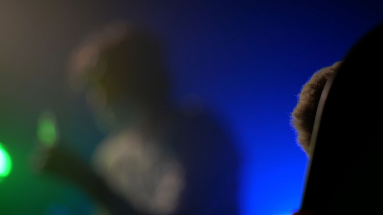 Ojitos De Botón backdrop