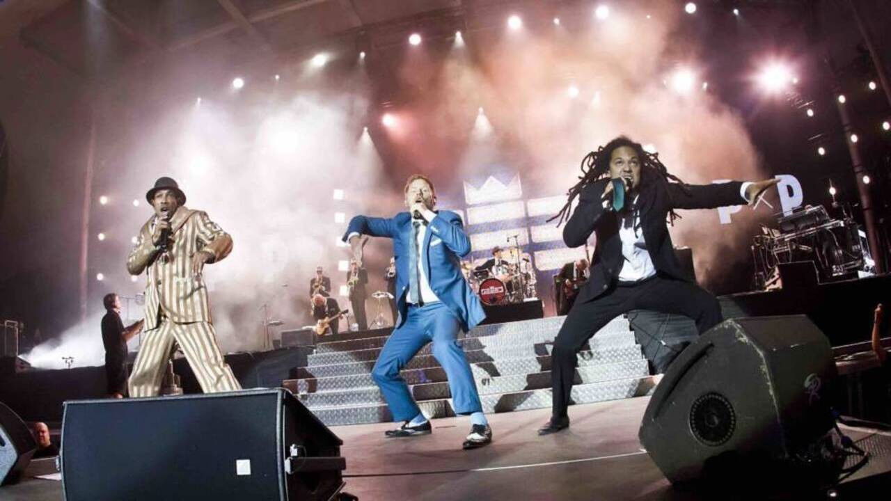 Seeed - Lollapalooza Berlin 2015 backdrop