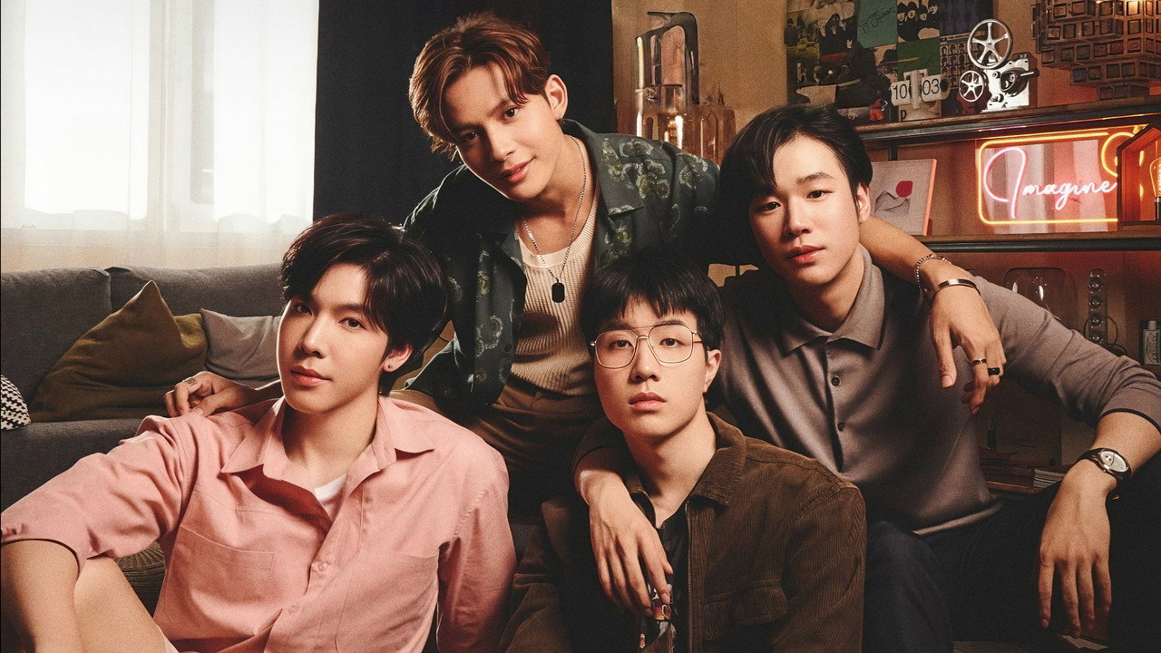 Knock Knock, Boys! backdrop