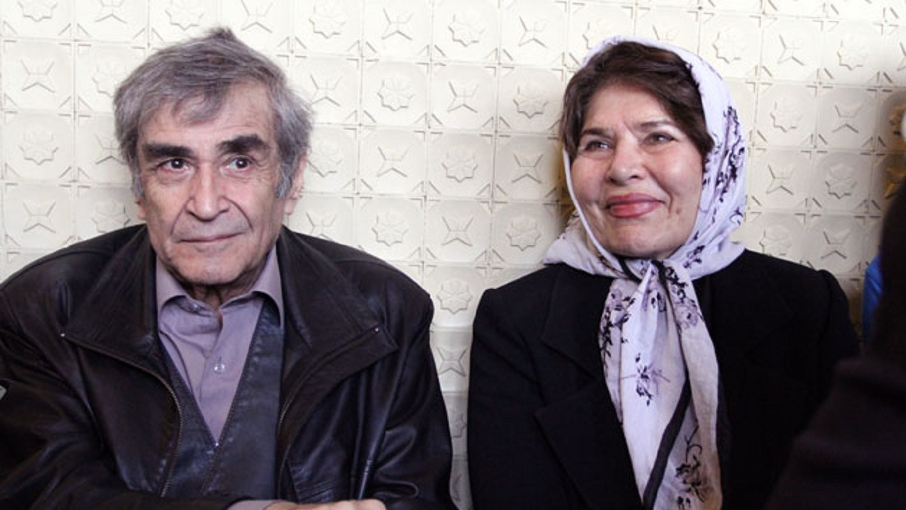 Homa's Hamid backdrop