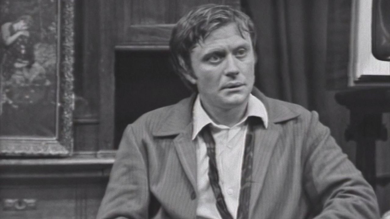 Little Comedies in a Big House backdrop