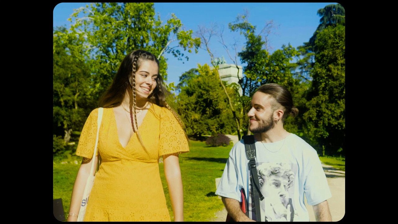 A media hora de dar las mil backdrop