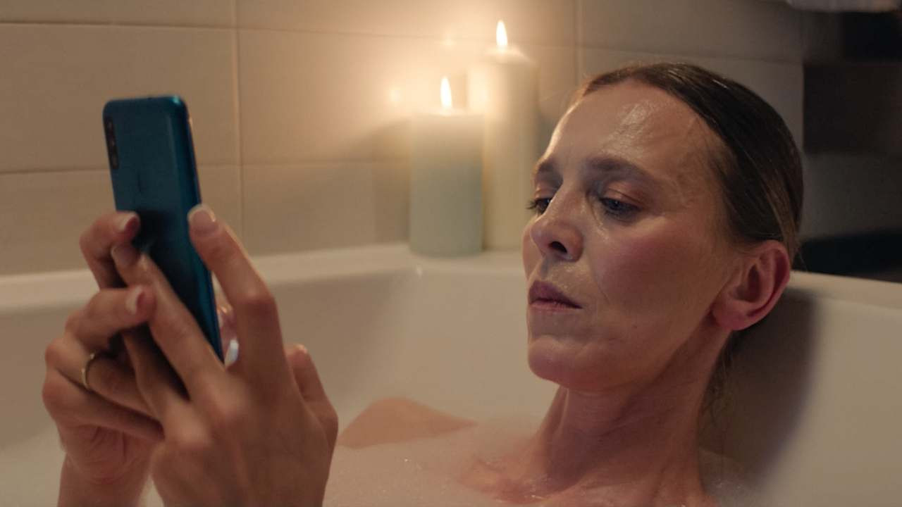 It's All Because of Her backdrop