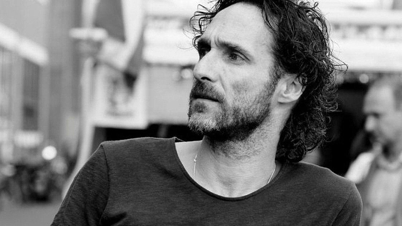 Javier Guzman: Oudejaarsconference 2020: Raspopulist backdrop