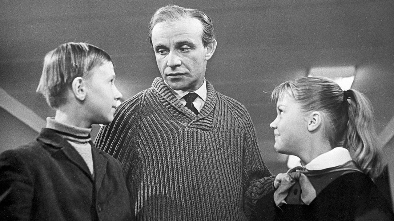 The Girl and the Bugler backdrop