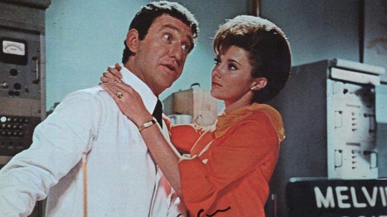 Birds Do It backdrop