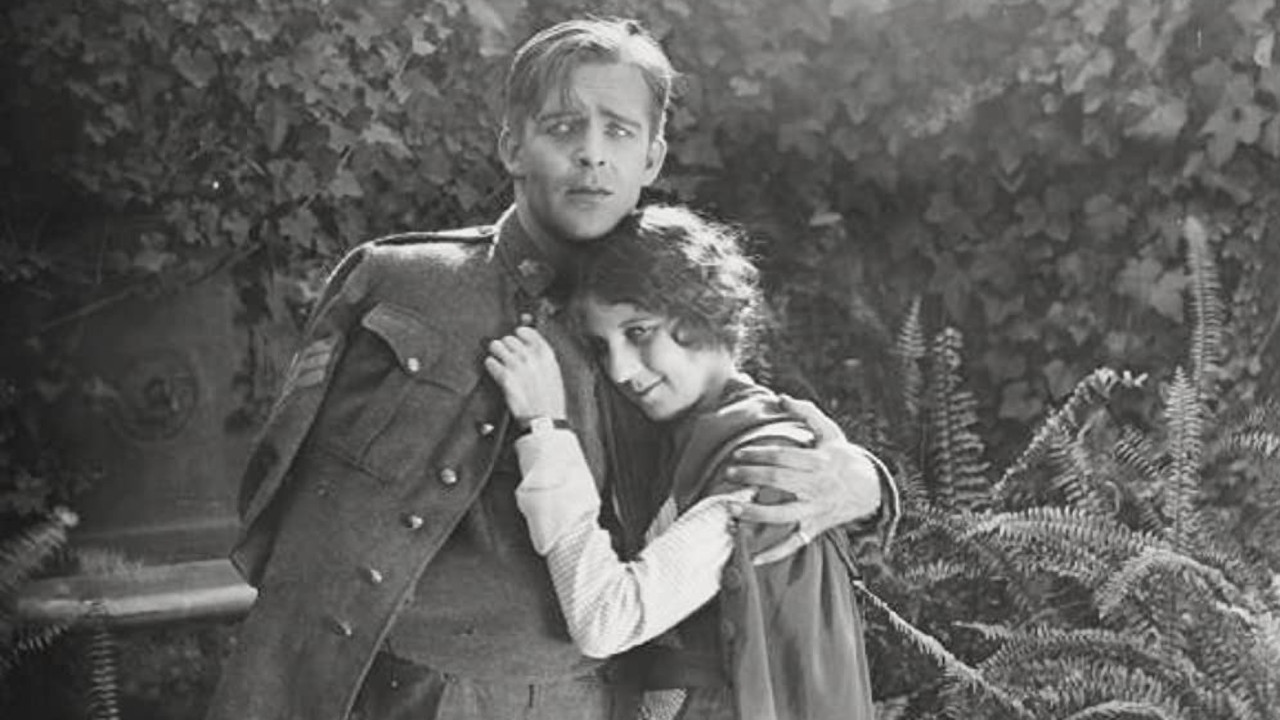 Alias Mike Moran backdrop