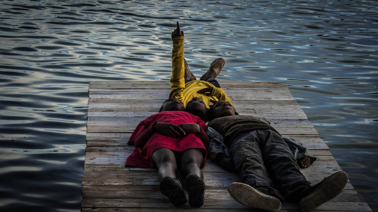 Oltre il confine backdrop