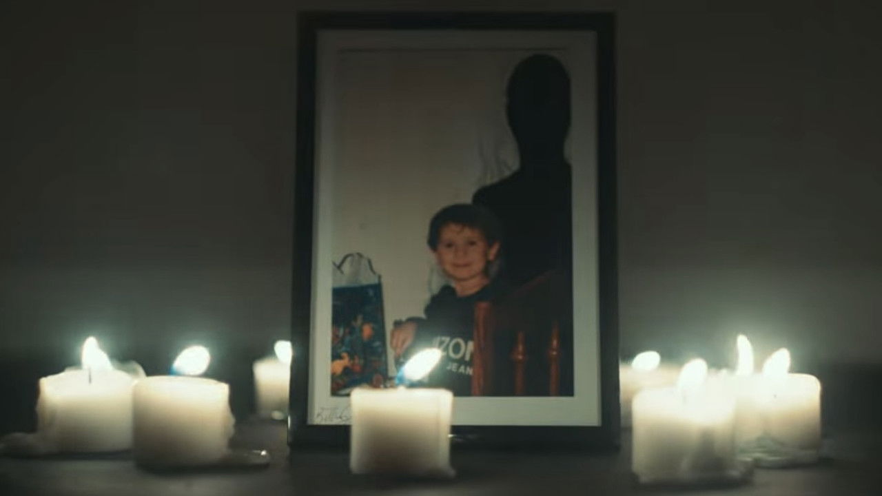 Through The Cracks backdrop