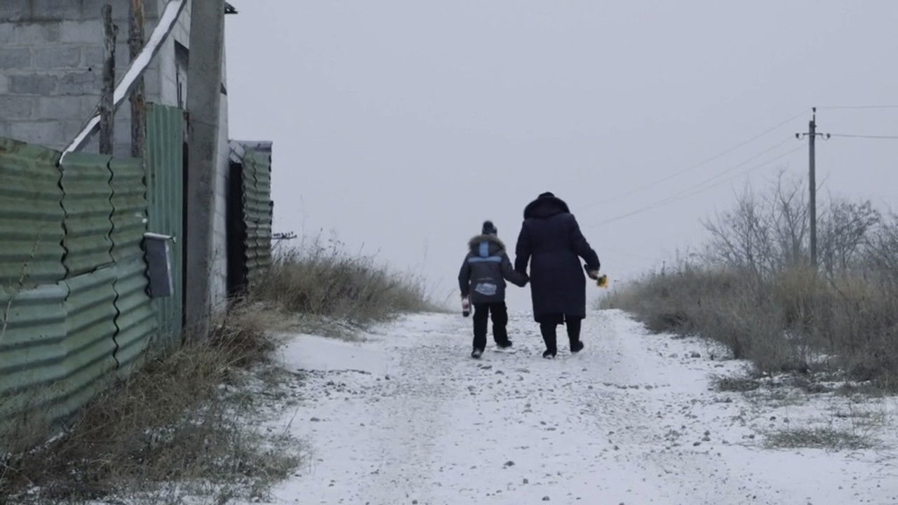 Oleg and the War backdrop
