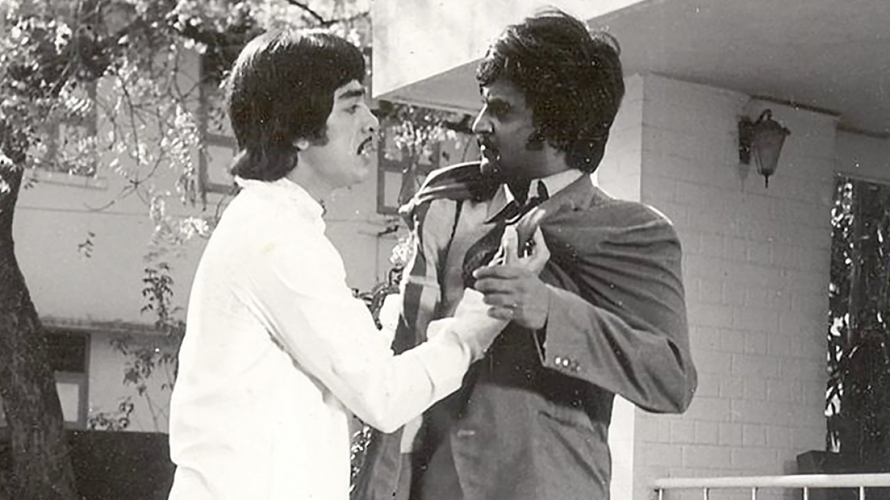 Apoorva Raagangal backdrop