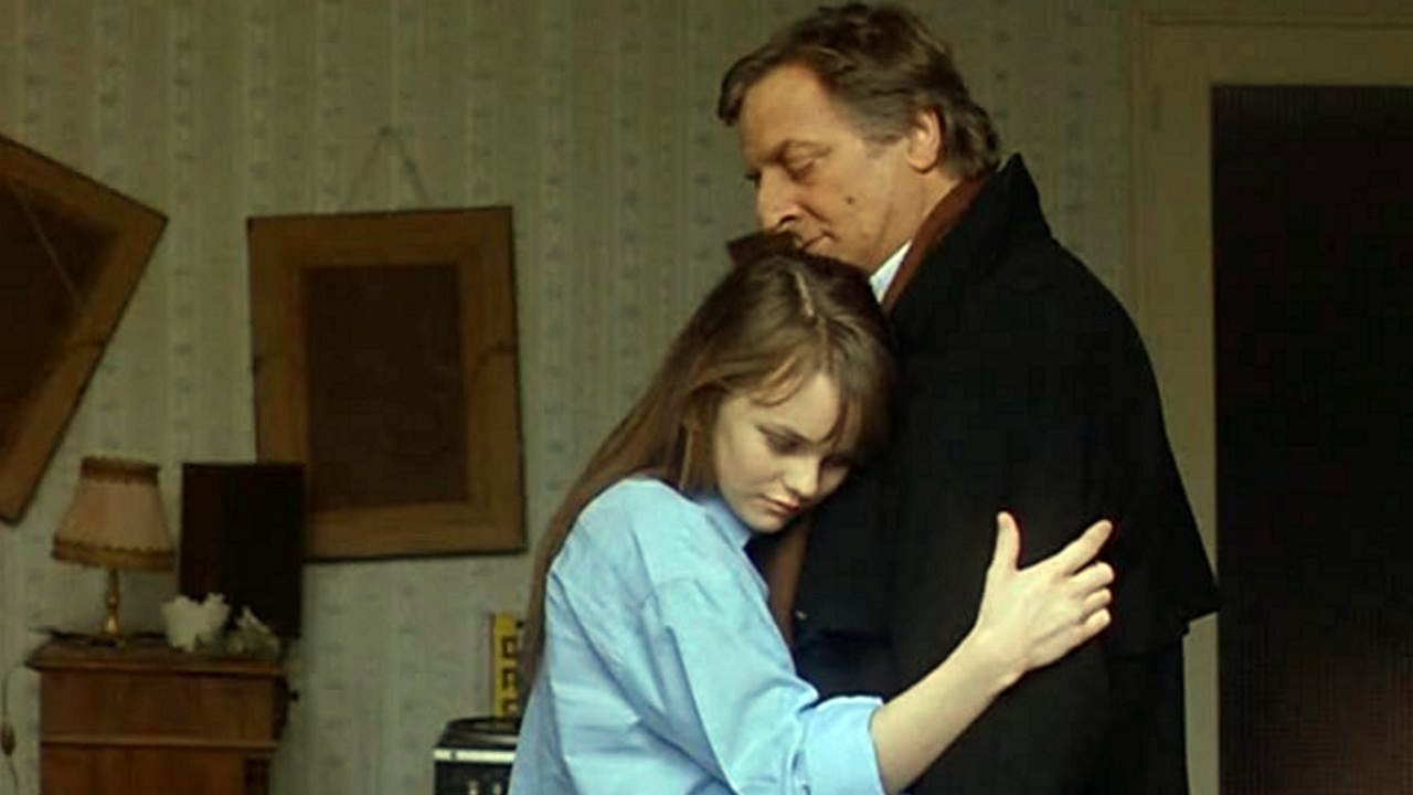 White Wedding backdrop