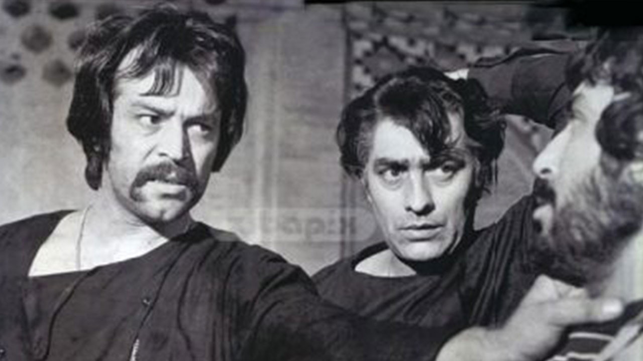 Alley of Valiants backdrop