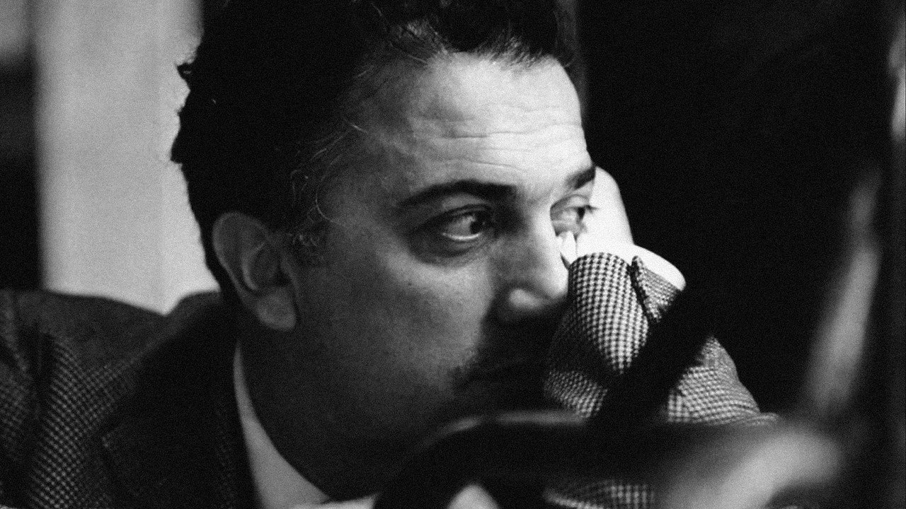 Federico Fellini: Fabbricante di Illusioni backdrop