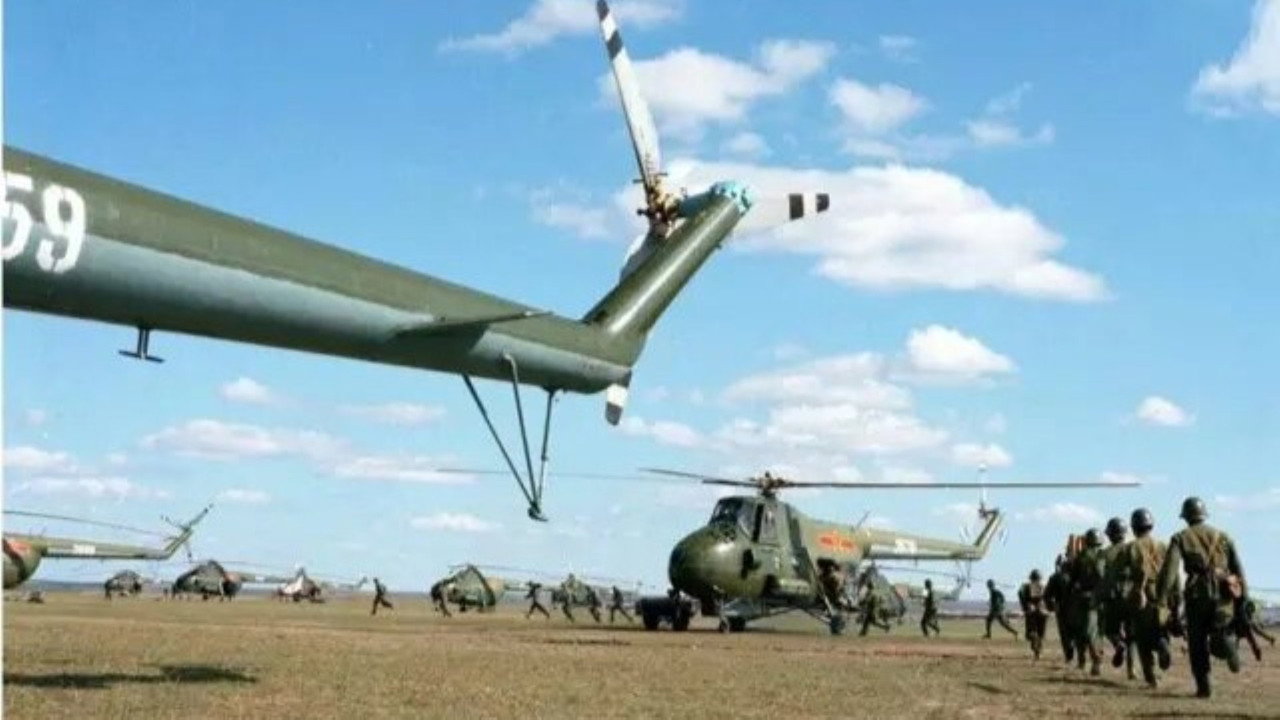 1981年华北大阅兵 backdrop