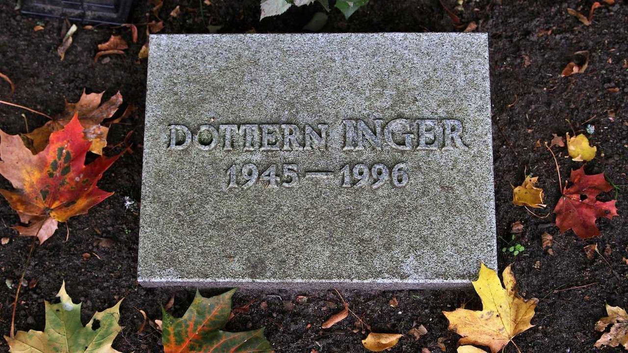 Och förlåt oss våra skulder backdrop