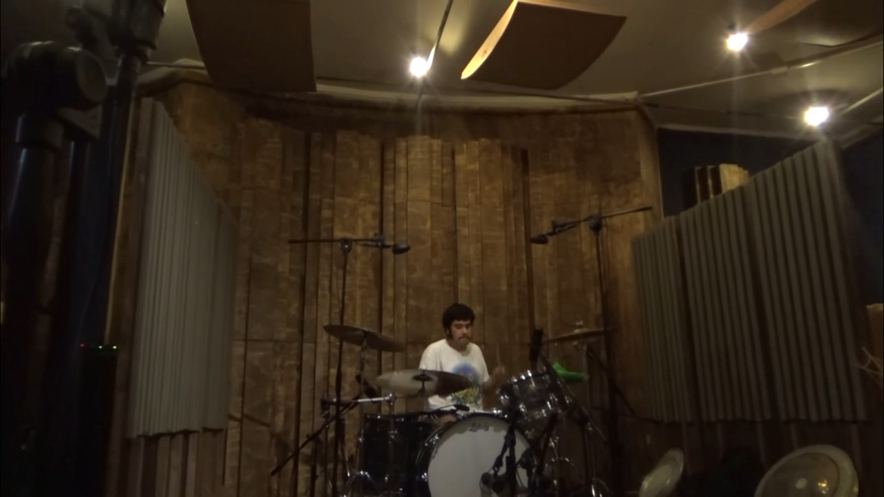 Ases Falsos: The Making of “El Hombre Puede” backdrop