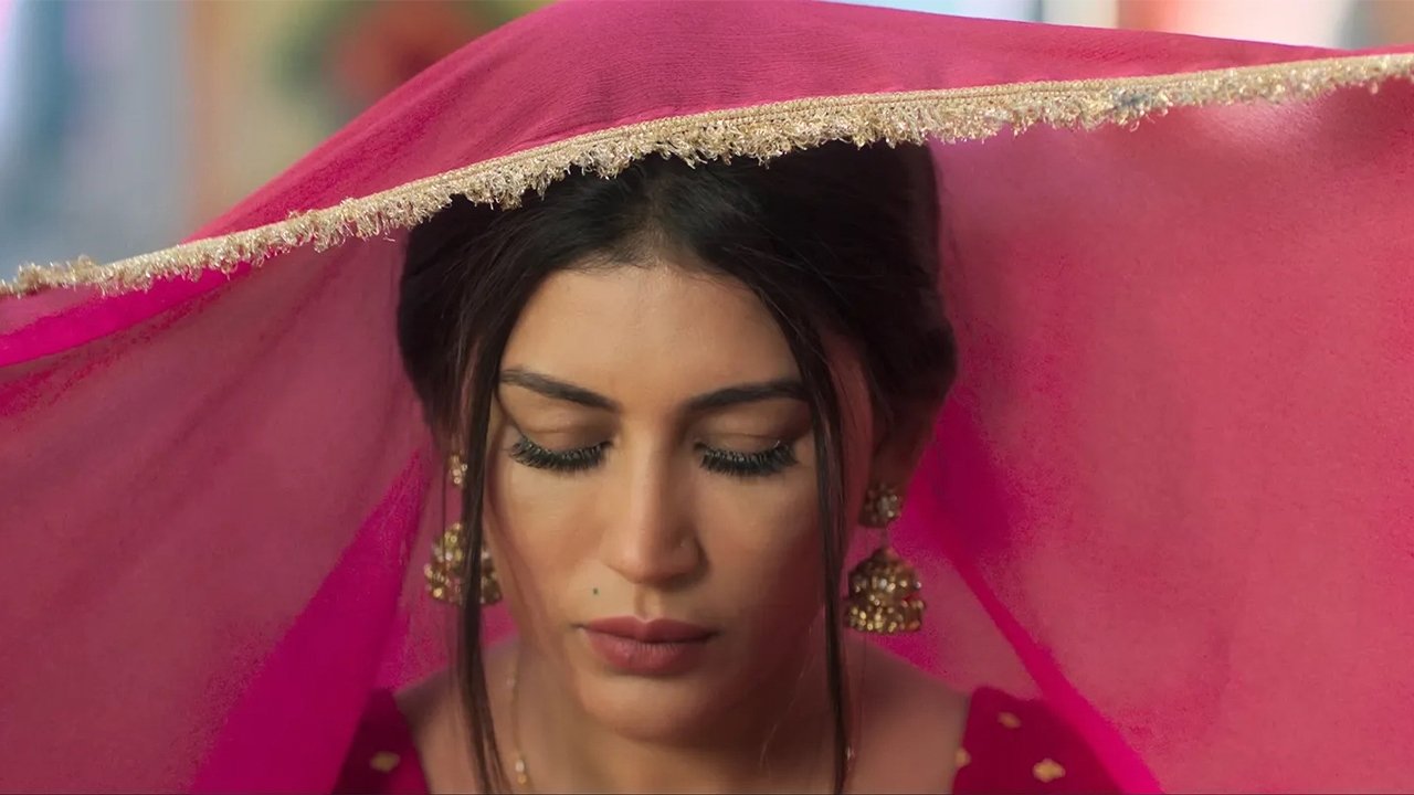 Raavi de Kande backdrop