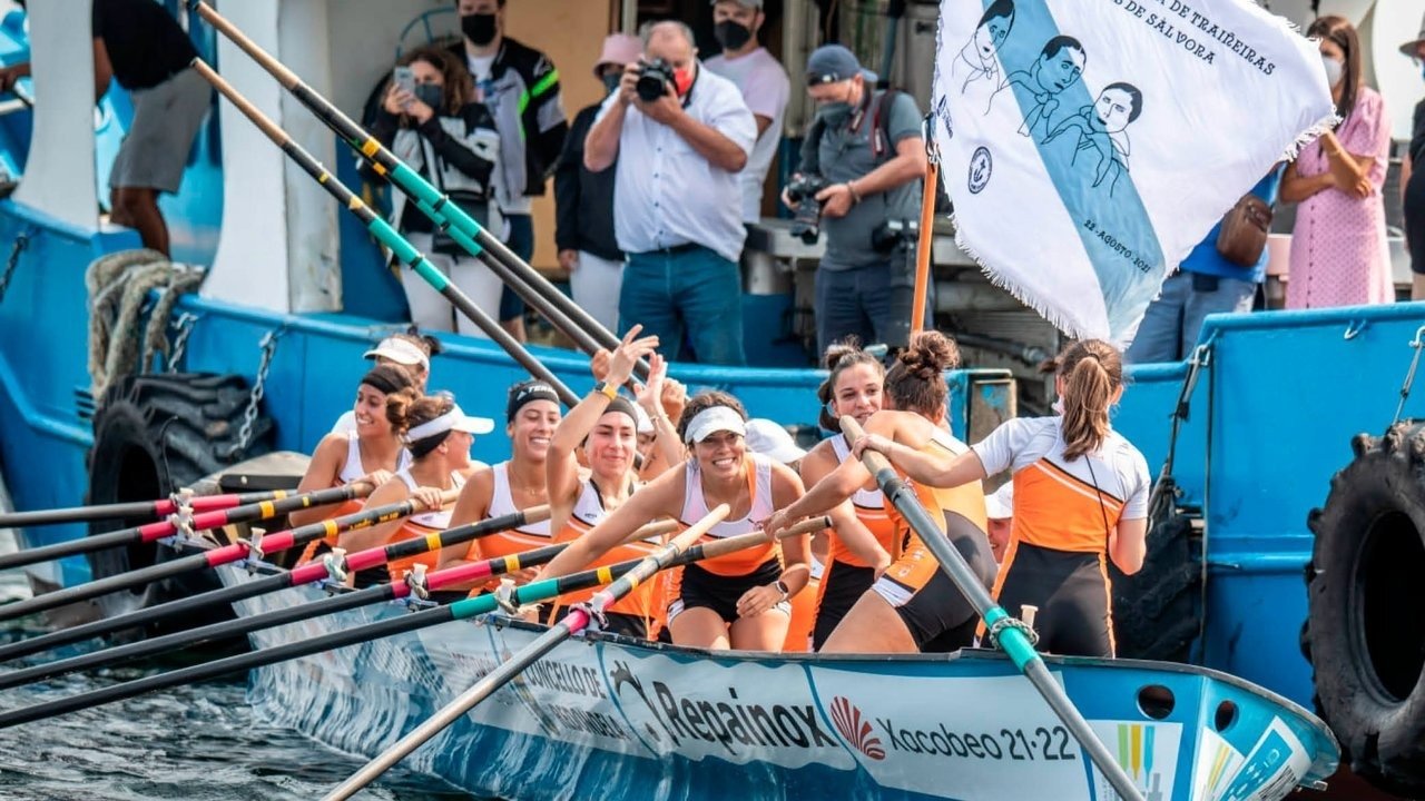 Traineras, pasión por el remo backdrop