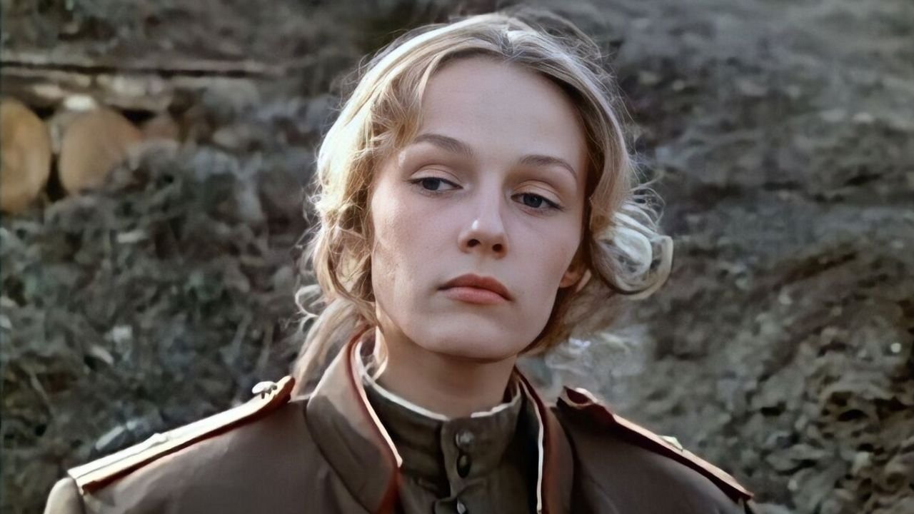 War-Time Romance backdrop