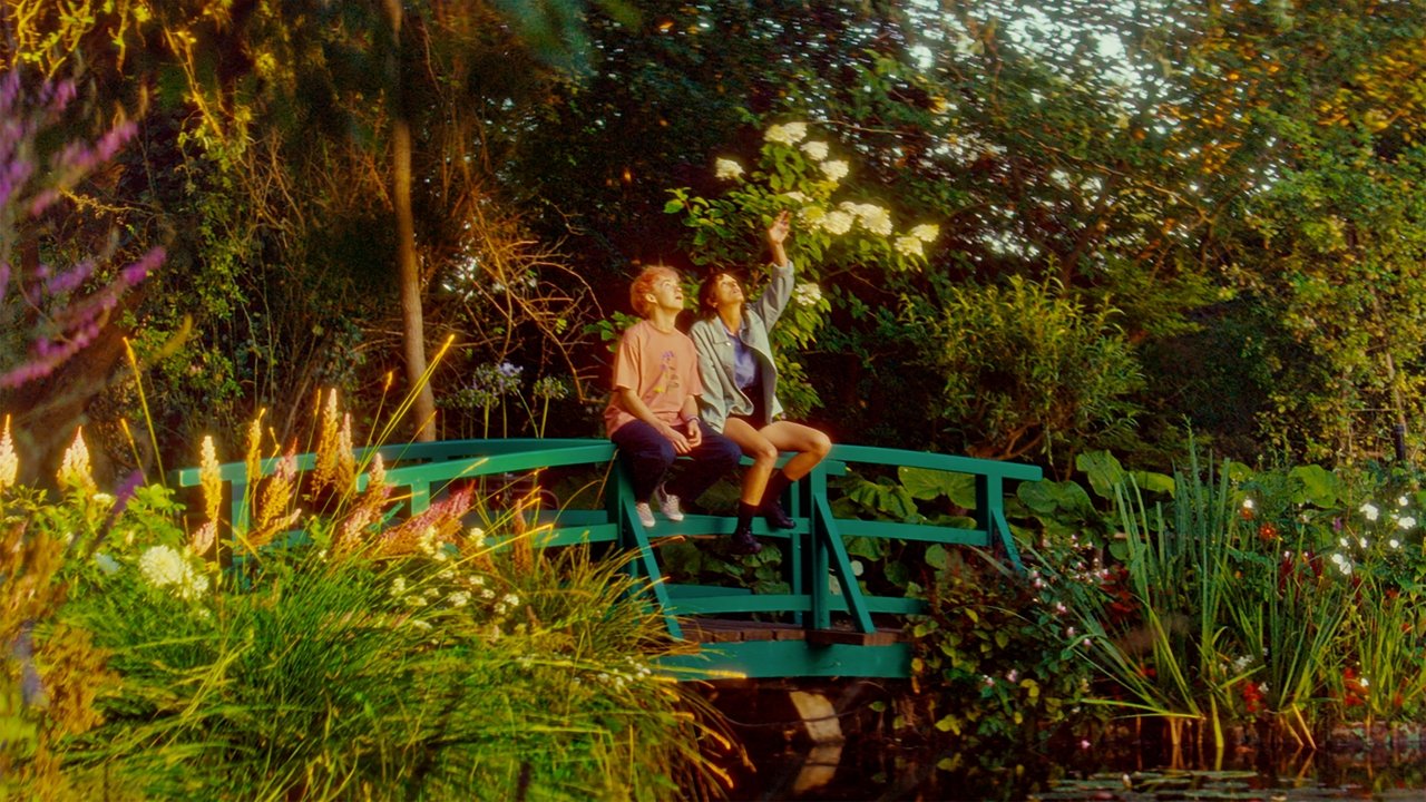 A Second Life backdrop