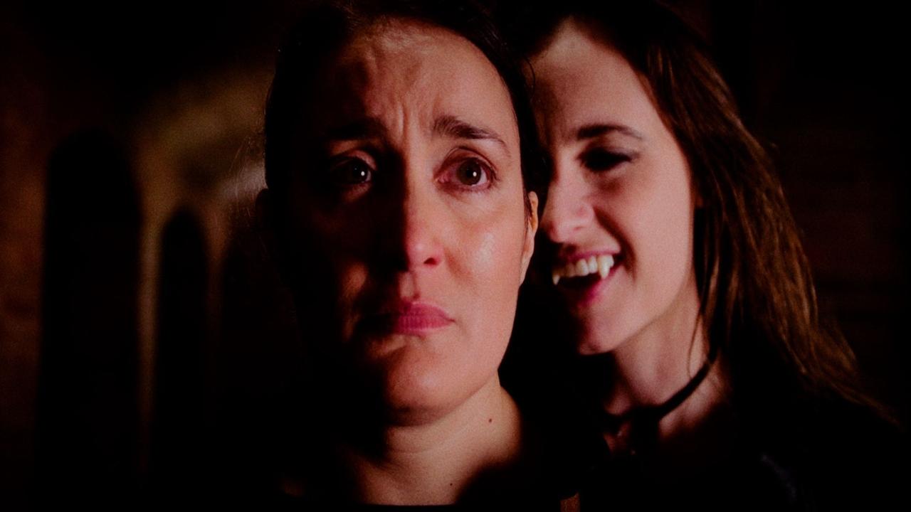 Dracula: The Count's Kin backdrop