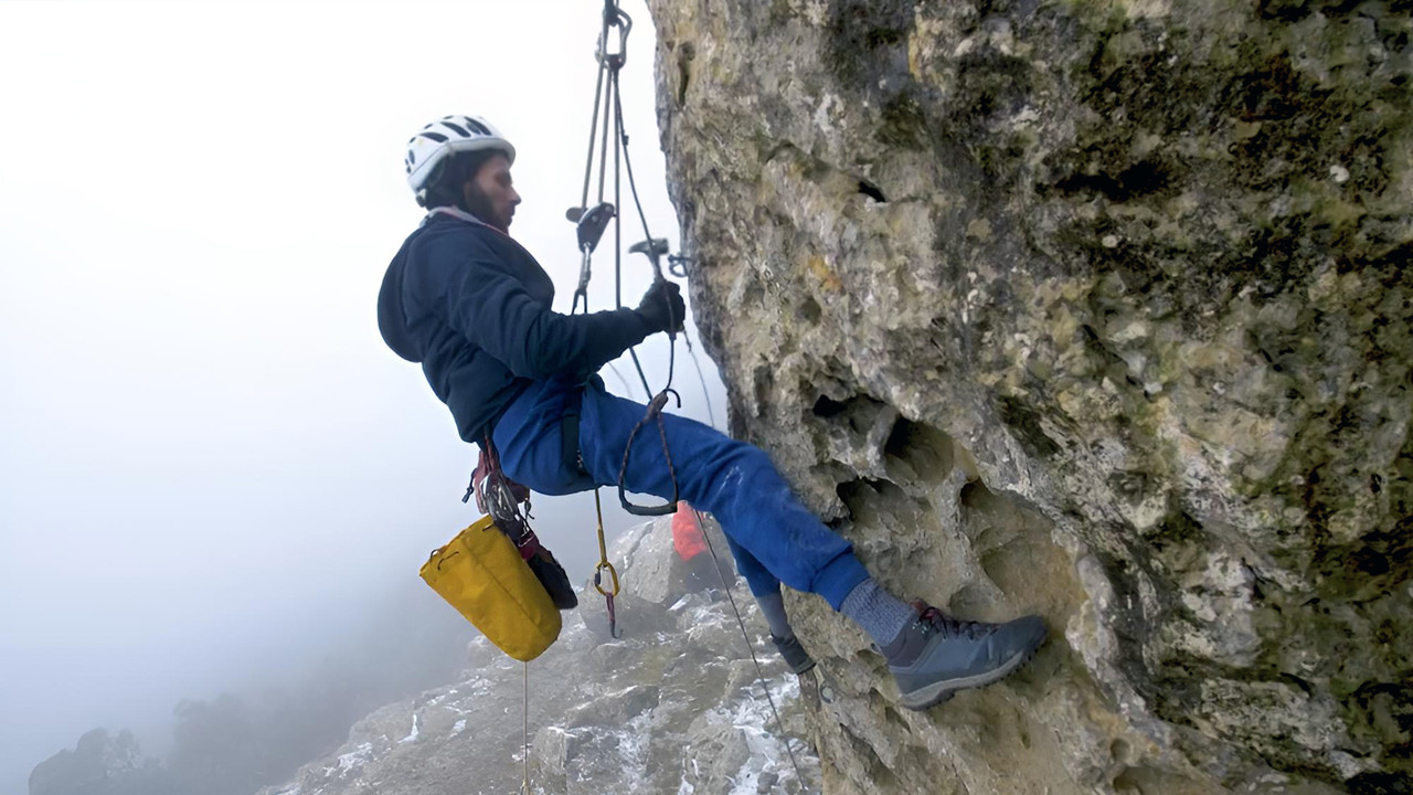 Twïza, L'Aventure Algérienne backdrop