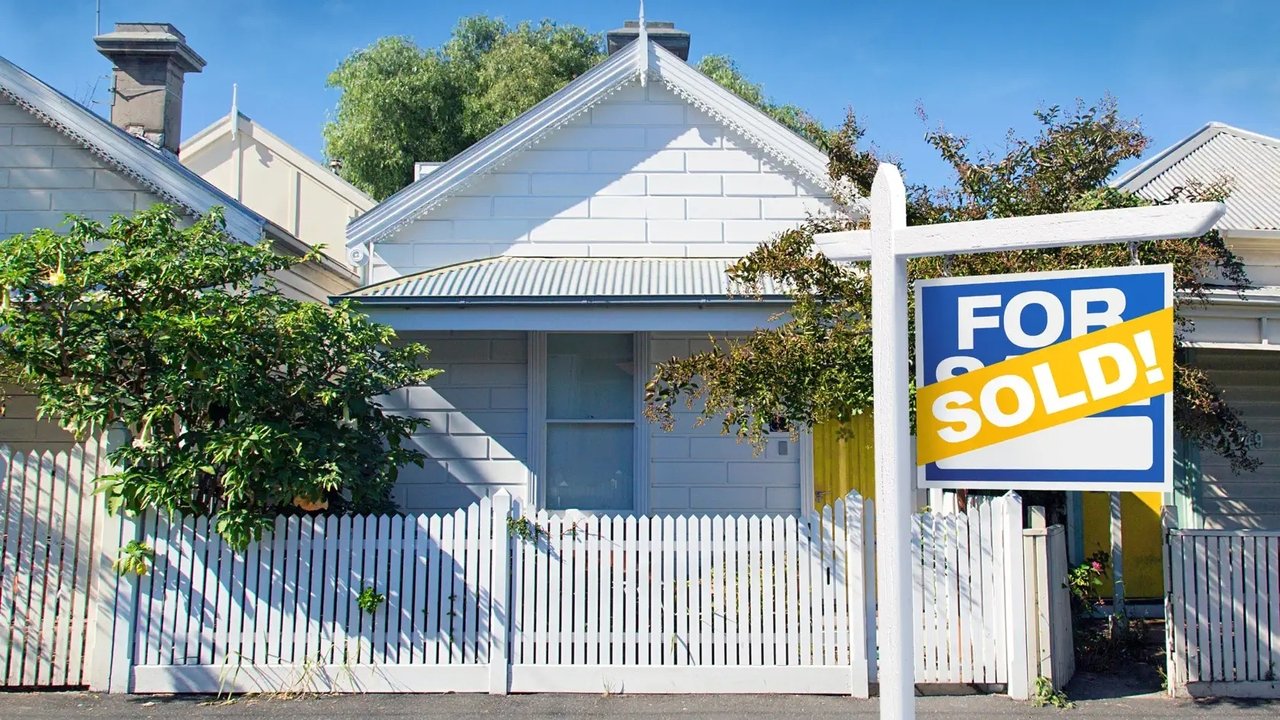 House Hunters Australia backdrop