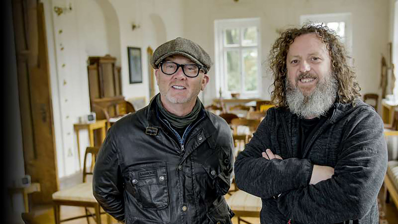 Salvage Hunters backdrop