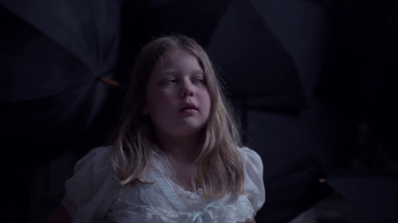 Blund's Lullaby backdrop