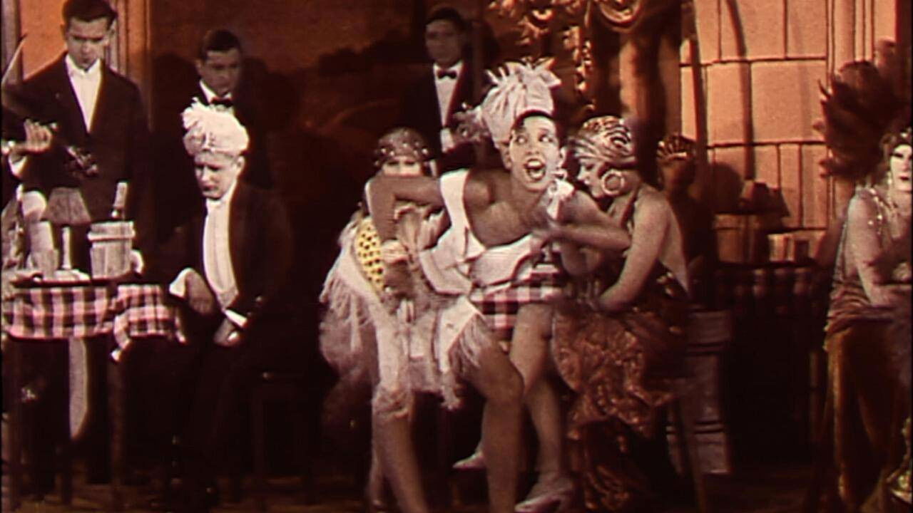 Joséphine Baker en couleur backdrop