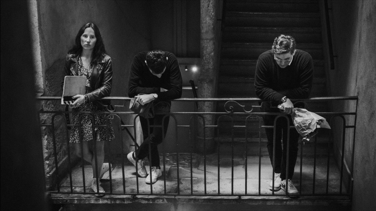 Dernières marches avant la fin du monde backdrop