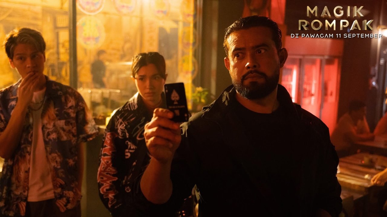 Magik Rompak backdrop