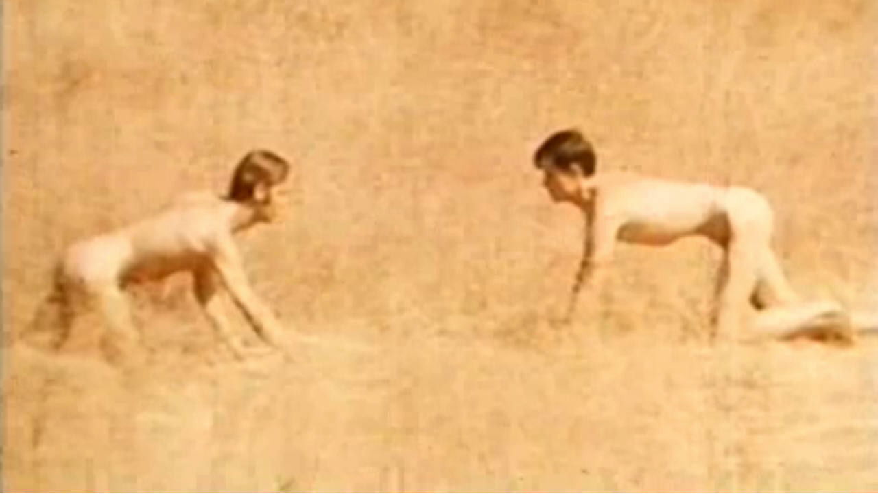 Mondo Rocco backdrop