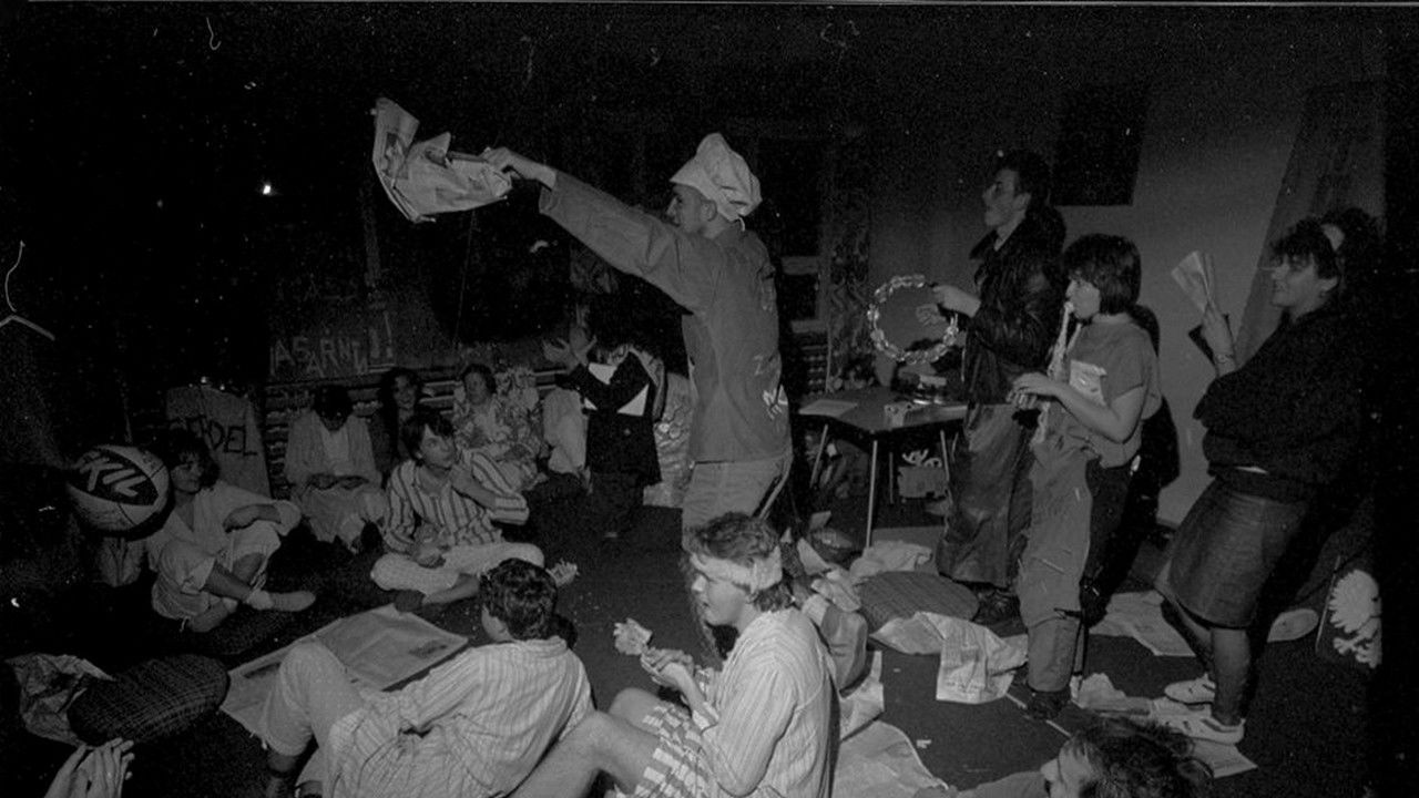 Totart, czyli odzyskiwanie rozumu backdrop