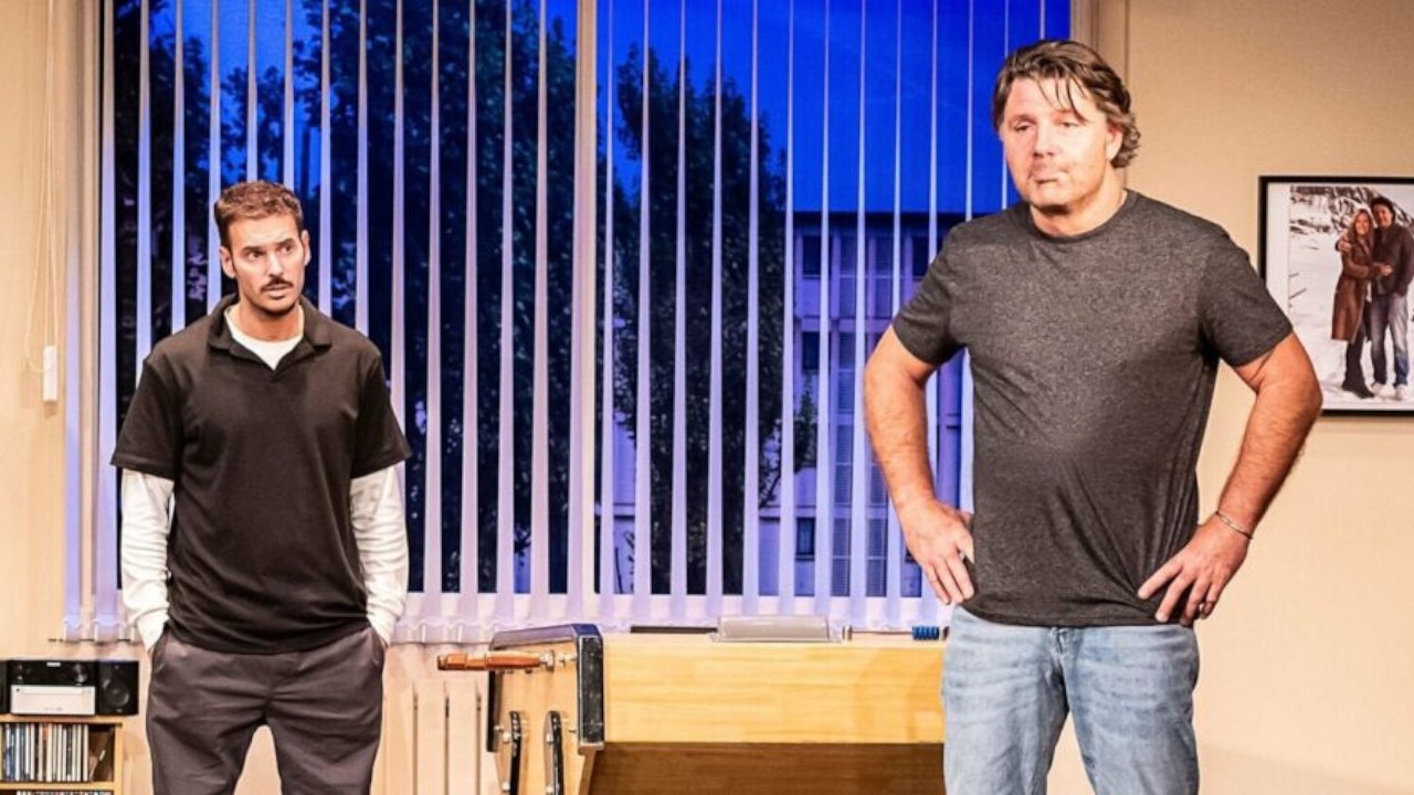 Les grandes ambitions backdrop