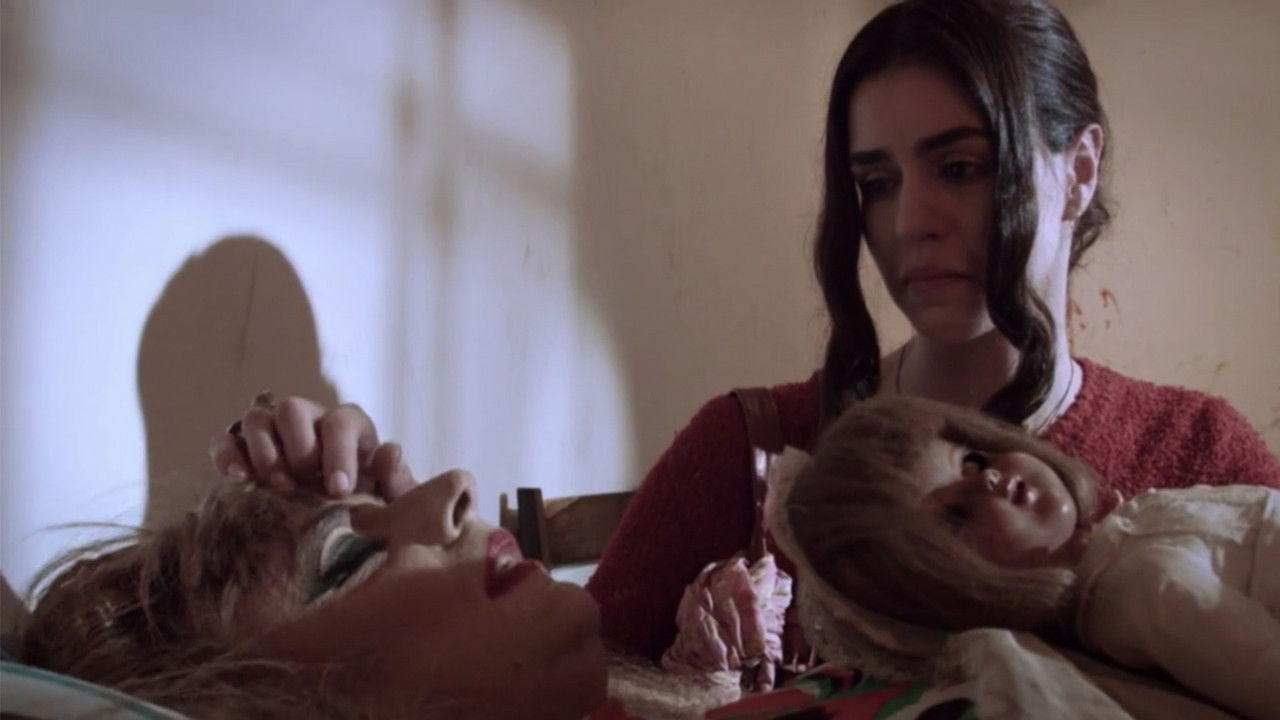 Filme B - A Bonequinha da Mamãe backdrop