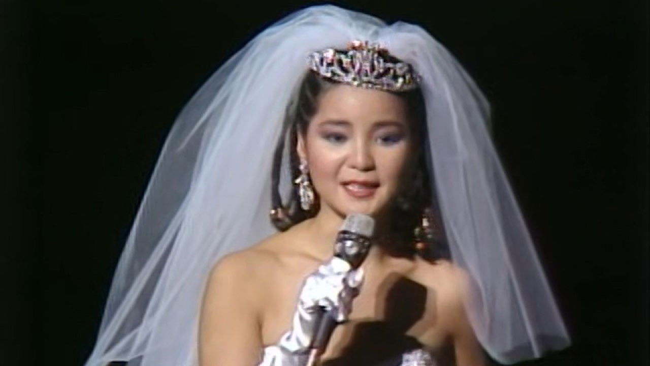 鄧麗君 NHK音樂廳《One & Only》個人演唱會 backdrop