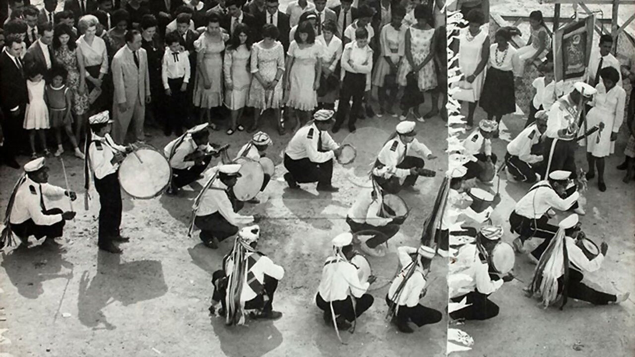 O Santo Milagroso backdrop