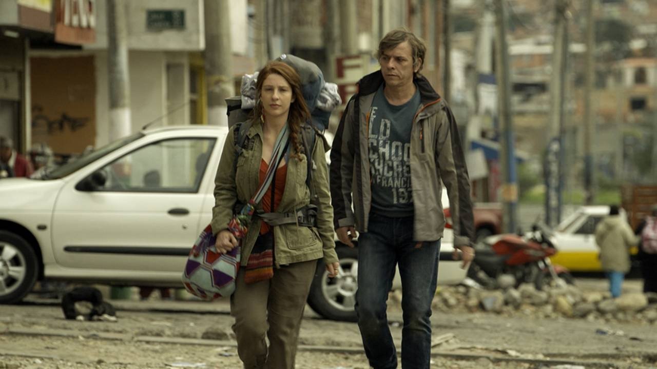 Au nom du fils backdrop