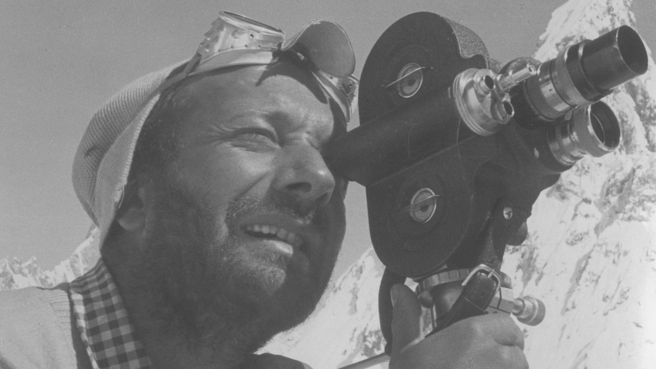 Il Mondo in camera backdrop