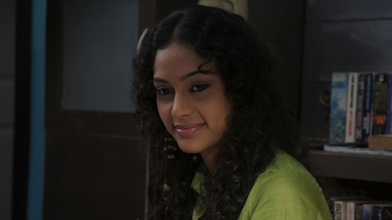 Thiru Thiru Thuru Thuru backdrop